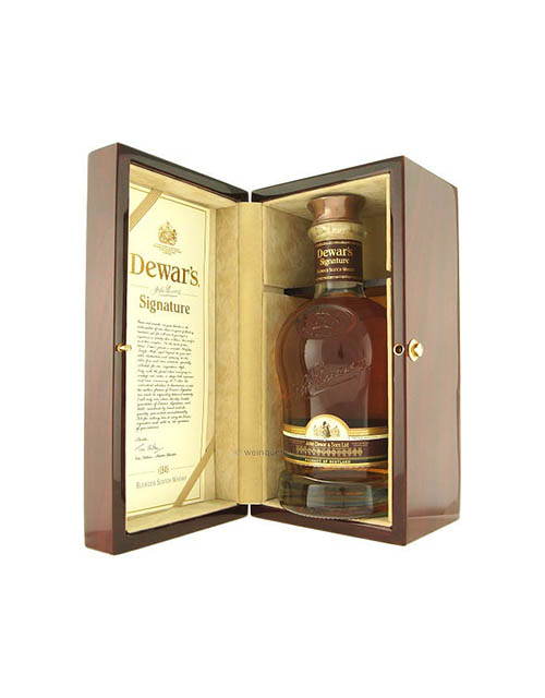 Dewars Signature Wooden Box 70cl OnlineCava